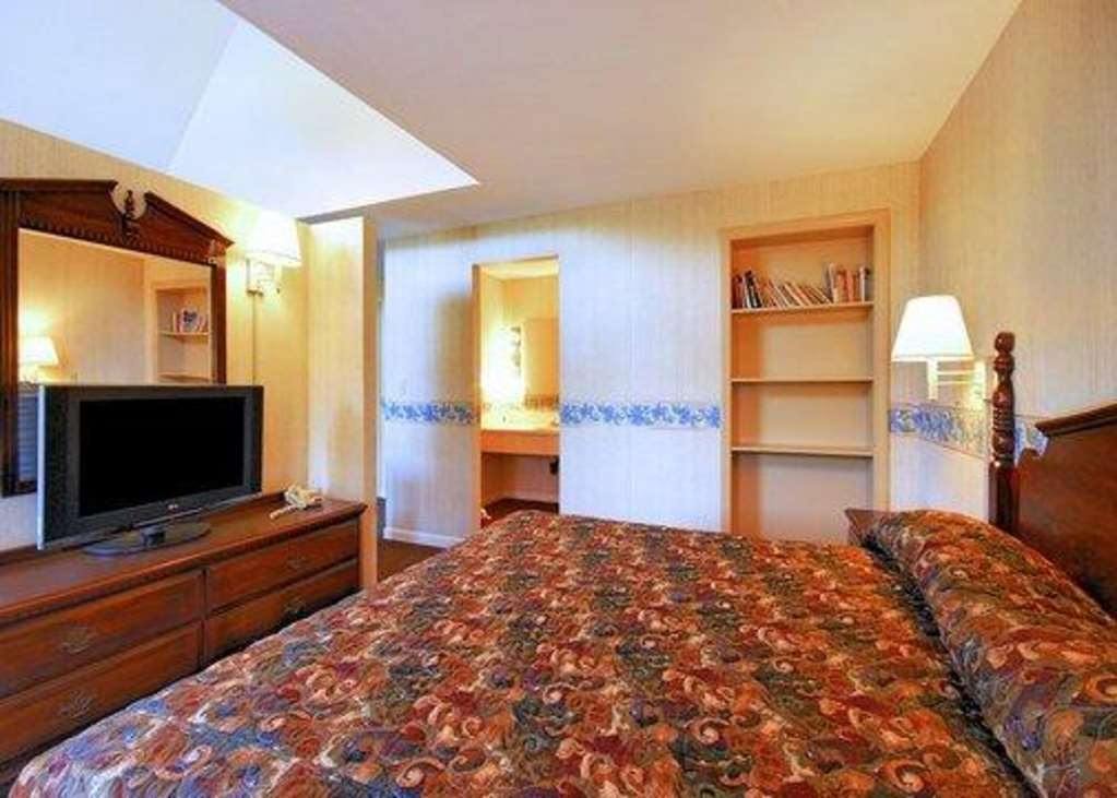 Econo Lodge Inn & Suites Groton Zimmer foto
